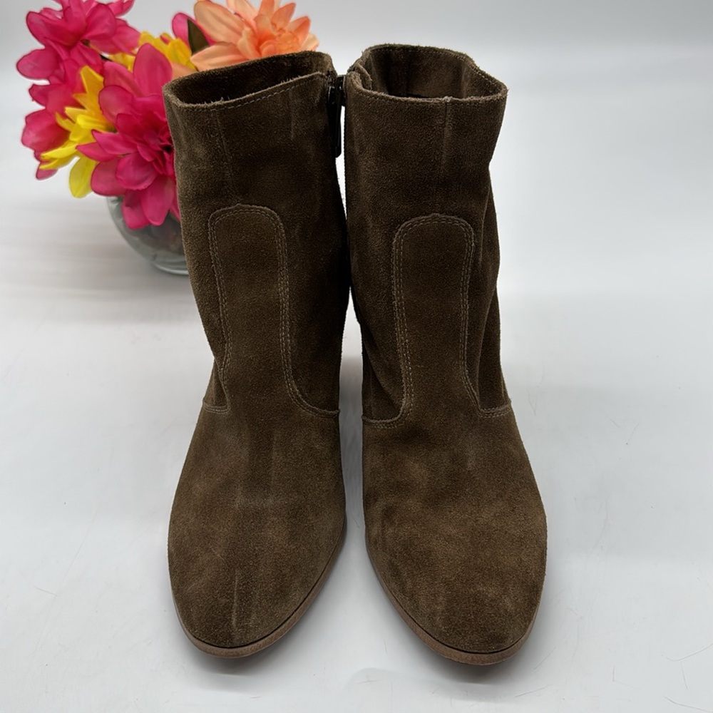 Vince Camuto Brown Suede Ankle Boot Size 8.5 MCA7094K - Picture 2 of 7
